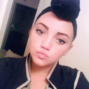 Meet your Posher, Hayley